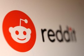 Reddit introduces AI-powered keyword targeting features – Search Engine Land